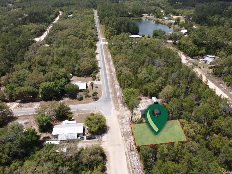 Land in [105] Wallace St, Interlachen, FL 32148
